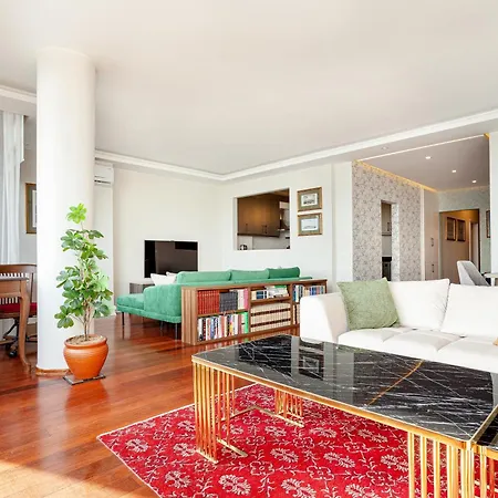 Signature Luxury At Galataport / Emre 09 Apartment *